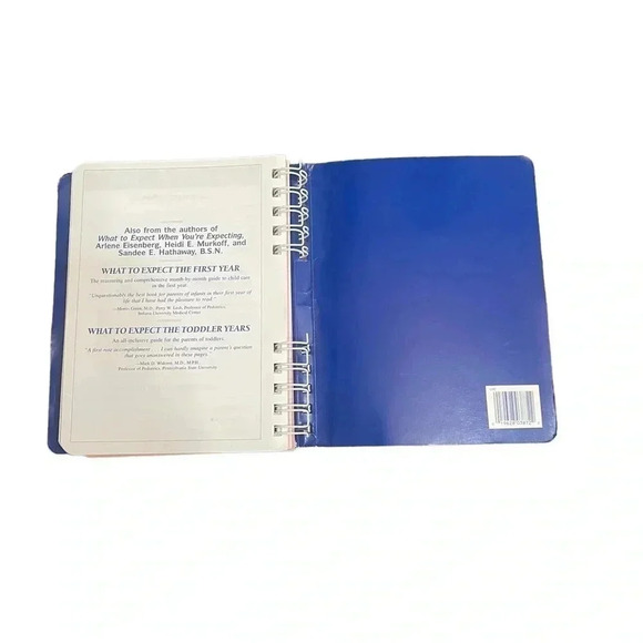 Pregnancy Organizer:The What to Expect When You're Expecting by Heidi Murkoff - Picture 6 of 8